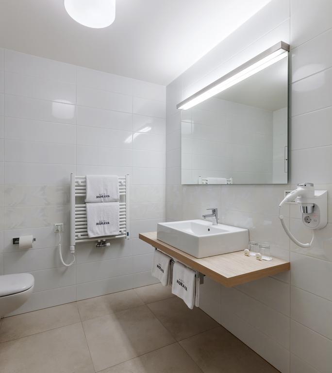 Hotel Morava Otrokovice Room photo